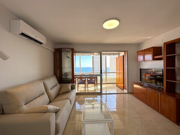 Apartamento De Estilo Moderno Con  Un Dormitorio Cerca De La Playa