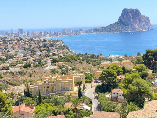 Villa In Calpe  With Two Independent Plants