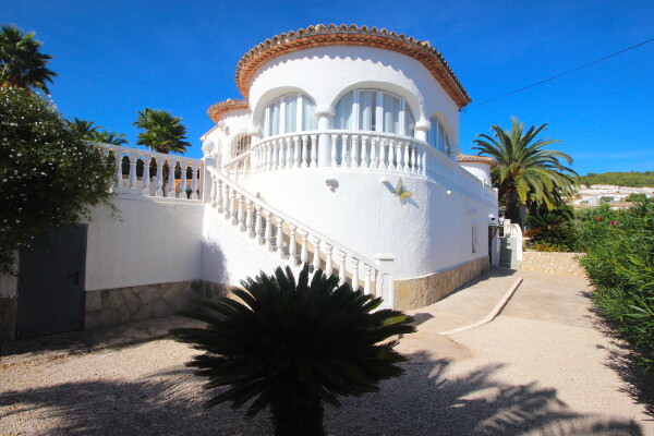 Chalet Adosado De Tres Dormitorios Y Tres Baños
