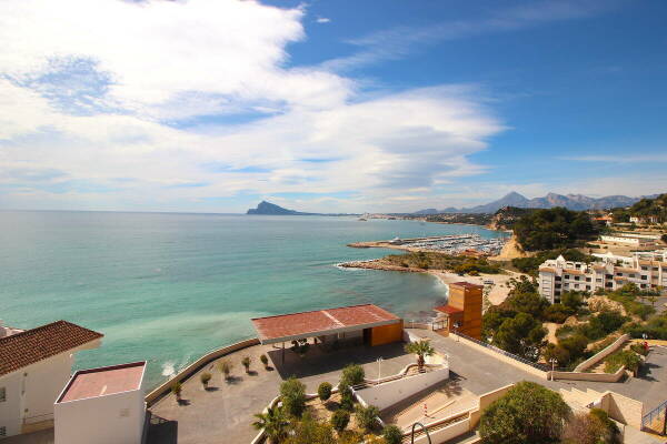 Penthouse With Sea Views In Altea
